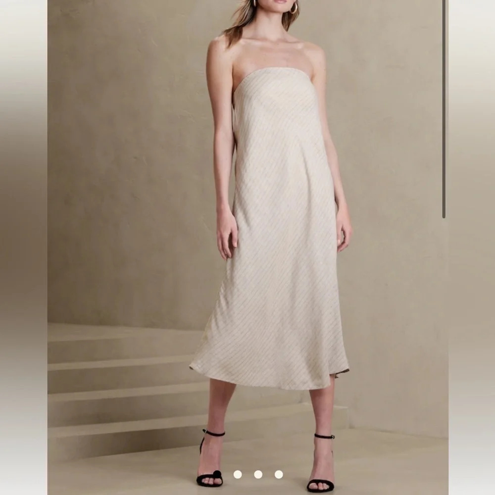 Banana Republic Linen-Blend Tube Maxi Dress